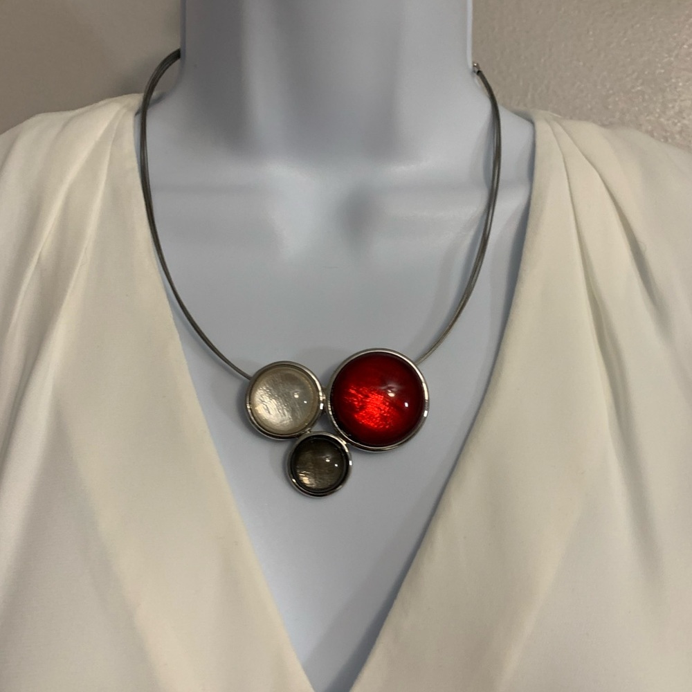 Elegant Red and Silver Jewelry Set - Picture 15 of 16
